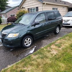 2002 Mazda MPV