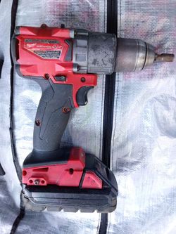 Milwaukee fuel 18v  hammer drill driver