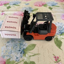 TOYOTA forklift radio control  1/20 SCALE