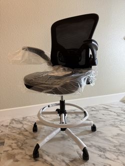 New Office Chair with Flip-up Armrests, Breathable Mesh High Desk Chair with Lumbar Support Adjustable Footrest Ring for Standing Desk Black