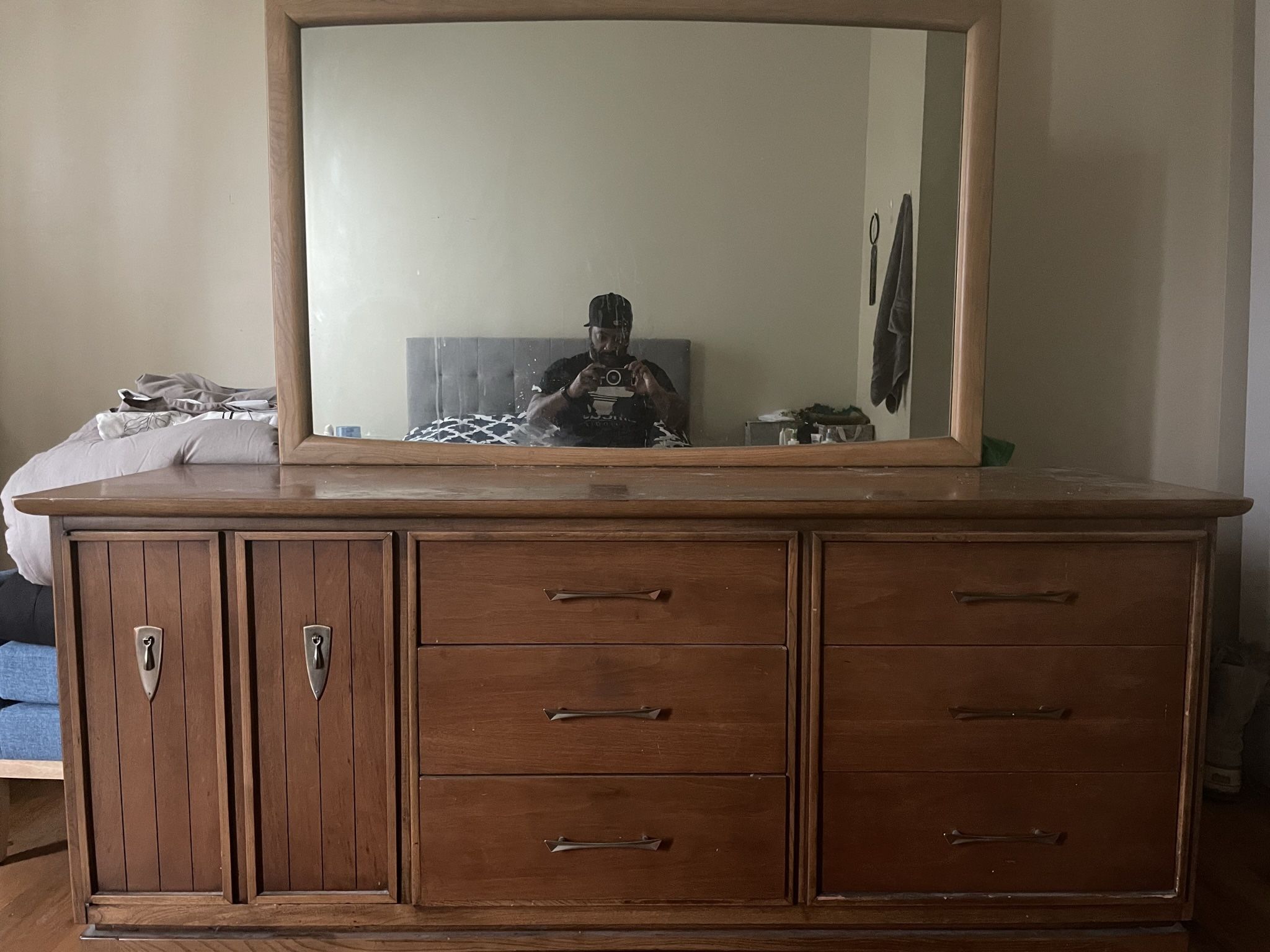 Kent Coffey The Wharton Dresser w/ Mirror - Midcentury Modern Piece