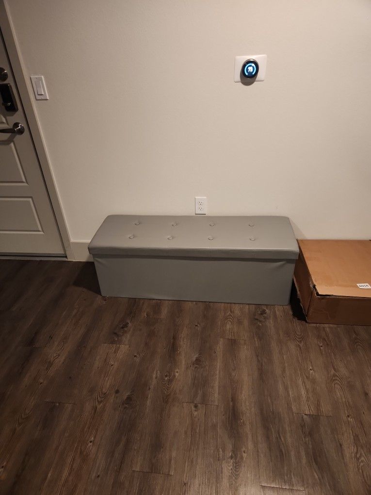 Like New Storage Ottoman