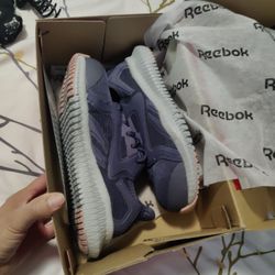 Size 6 Women's 