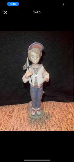 Lladro 6191, All American (boy holding flag)