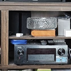 TV STAND (LIKE NEW)