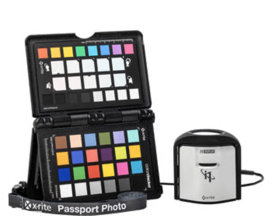 Wacom Color Manager X-rite + ColorChecker passport Photo Kit - open box