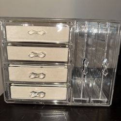 Brand New Jewelry Organizer 