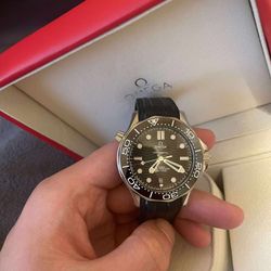 The newly upgraded Omega OMEGA B28 seahorse series