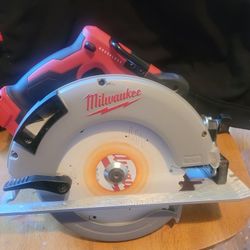 Milwaukee 2631-20 M18 Brushless 7-1/4  Circularular Saw (Tool-Only)