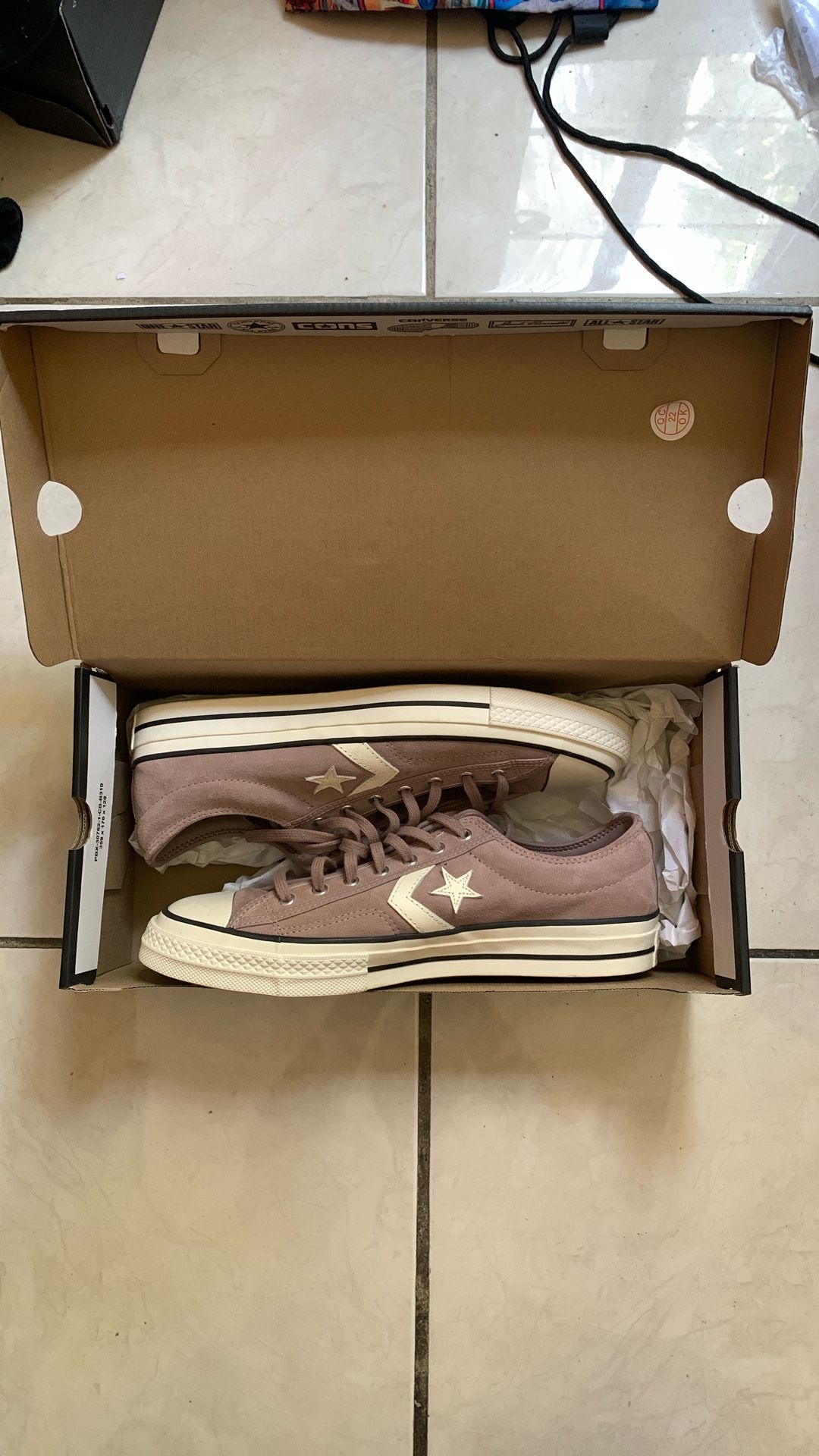 Converse All Star Men 11/Woman 12.5