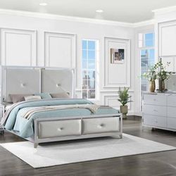 Hollywood Glam  4 Piece Queen Bedroom Set With Mirror Trim! Lowest Prices Ever!