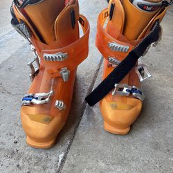 Nordica Hot Form Ski Boots – Orange Performance Boots (Great Condition)