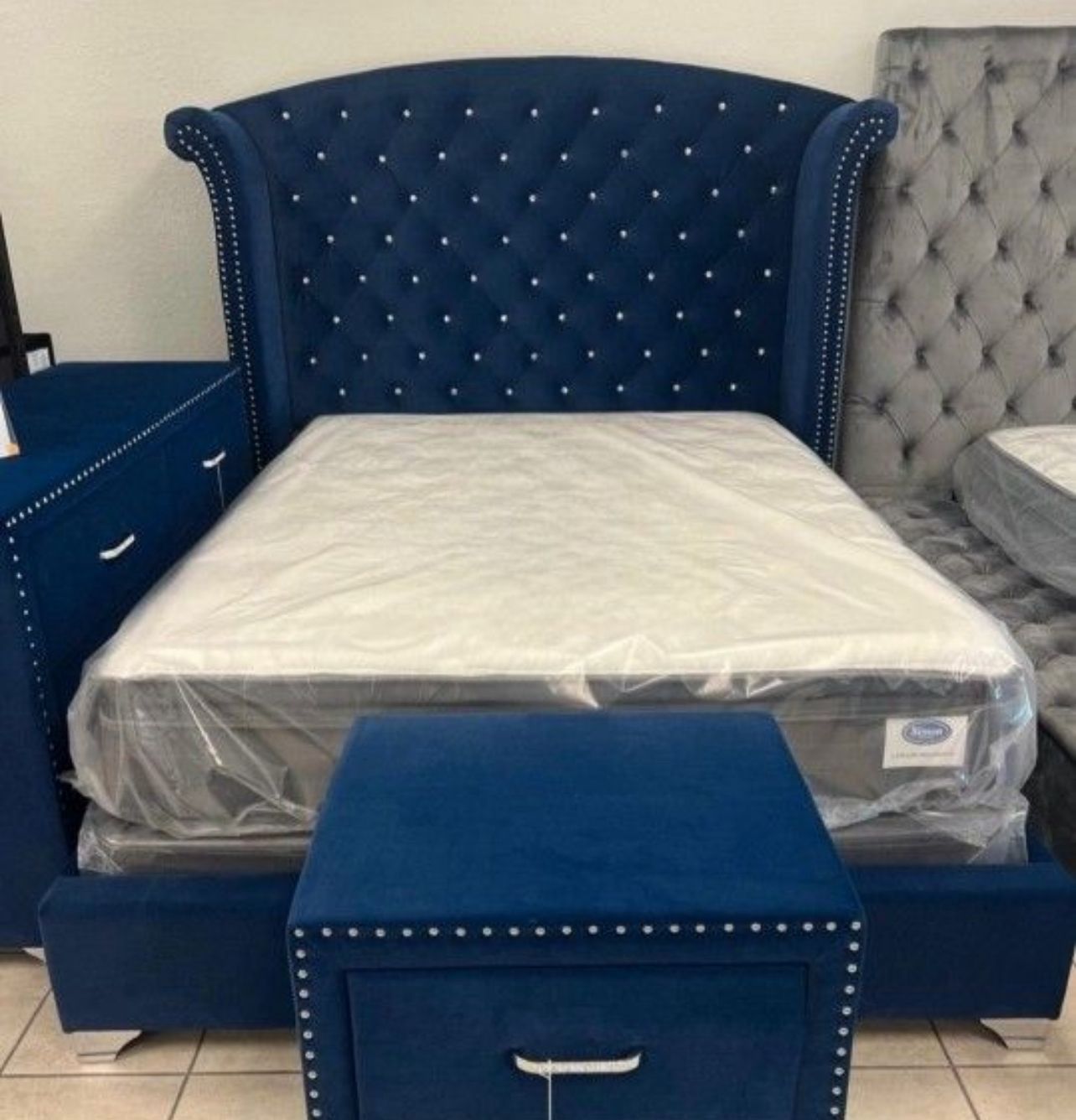 New Bedframe In box 📦 $399
