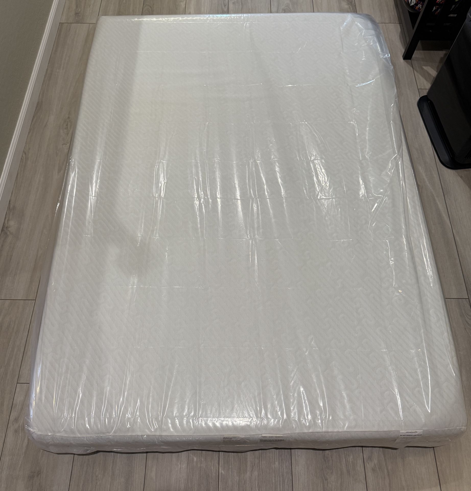 Serta 7” Thick Full Size Memory Foam Mattress