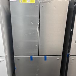 New Frigidaire 36” 28.8 Cu Ft French Door Refrigerator 