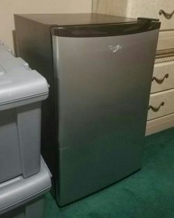 Whirlpool mini fridge