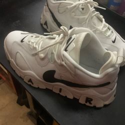 Nike Air Barrage Low Size 10 Men’s 