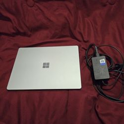 💻 Surface Laptop Go – 12.4” Touchscreen – i5 / 256GB SSD / Win11 – $350