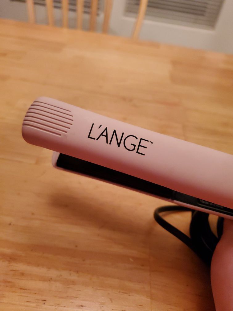 L'ange pink Hair straightener/ flat iron