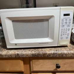 BEAUTIFUL GENERATIONAL ELECTRIC MICROWAVE OVEN WORKS Great 
