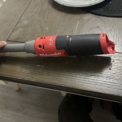 Milwaukee M12 Fuel 3/8 Extended Ratchet 