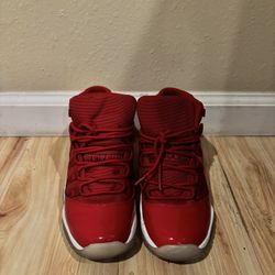 AIR JORDAN GYM RED 11