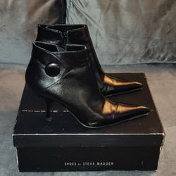 EUC STEVEN BY STEVE MADDEN KYLIEE BLACK LEATHER ANKLE BOOTS SIDE ZIPPER 3" HEEL IN ORIGINAL BOX 