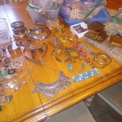 Vintage Jewelry 