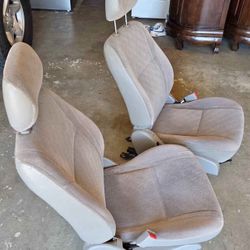 2001 Toyota Tacoma Seats - Gray