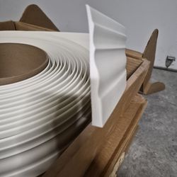 3 box 50 ft each vinyl baseboard trim/molding $50 for all