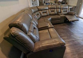 New recliner sectional couch