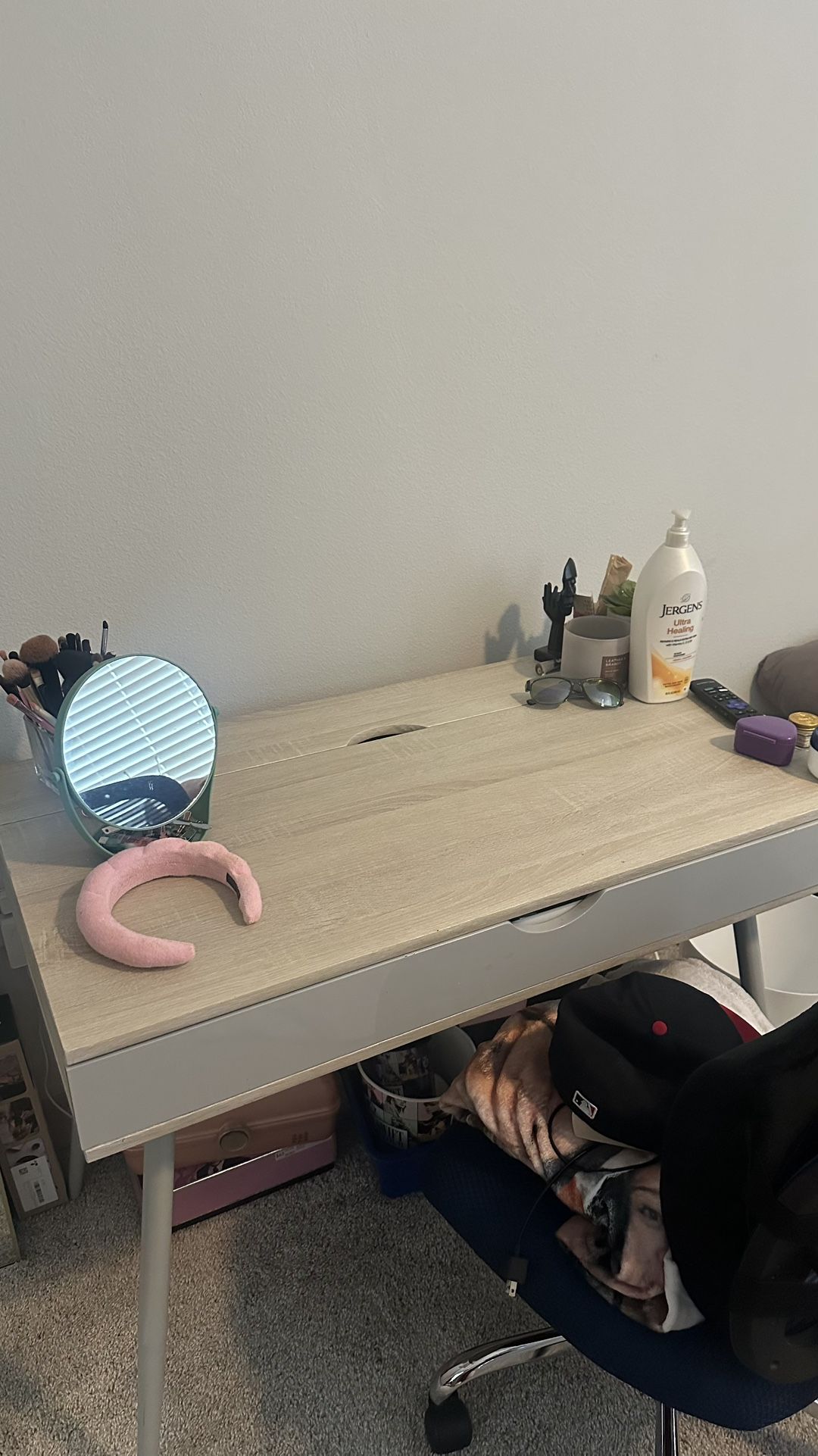 Desk
