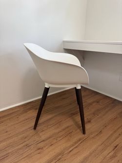 IKEA Outdoor/Indoor White Arm Chairs x4
