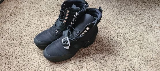 Women's Shoes Size 8