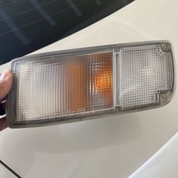 Nissan 300zx  Clear RH Bumper Turn Signal Corner Light