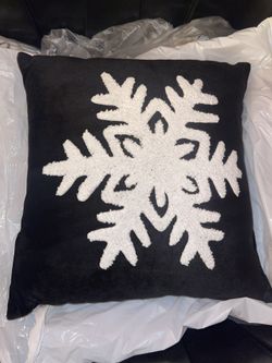 Small Snowflake Pillow