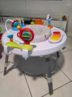 Skip hop activity center