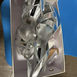 Women's shoes