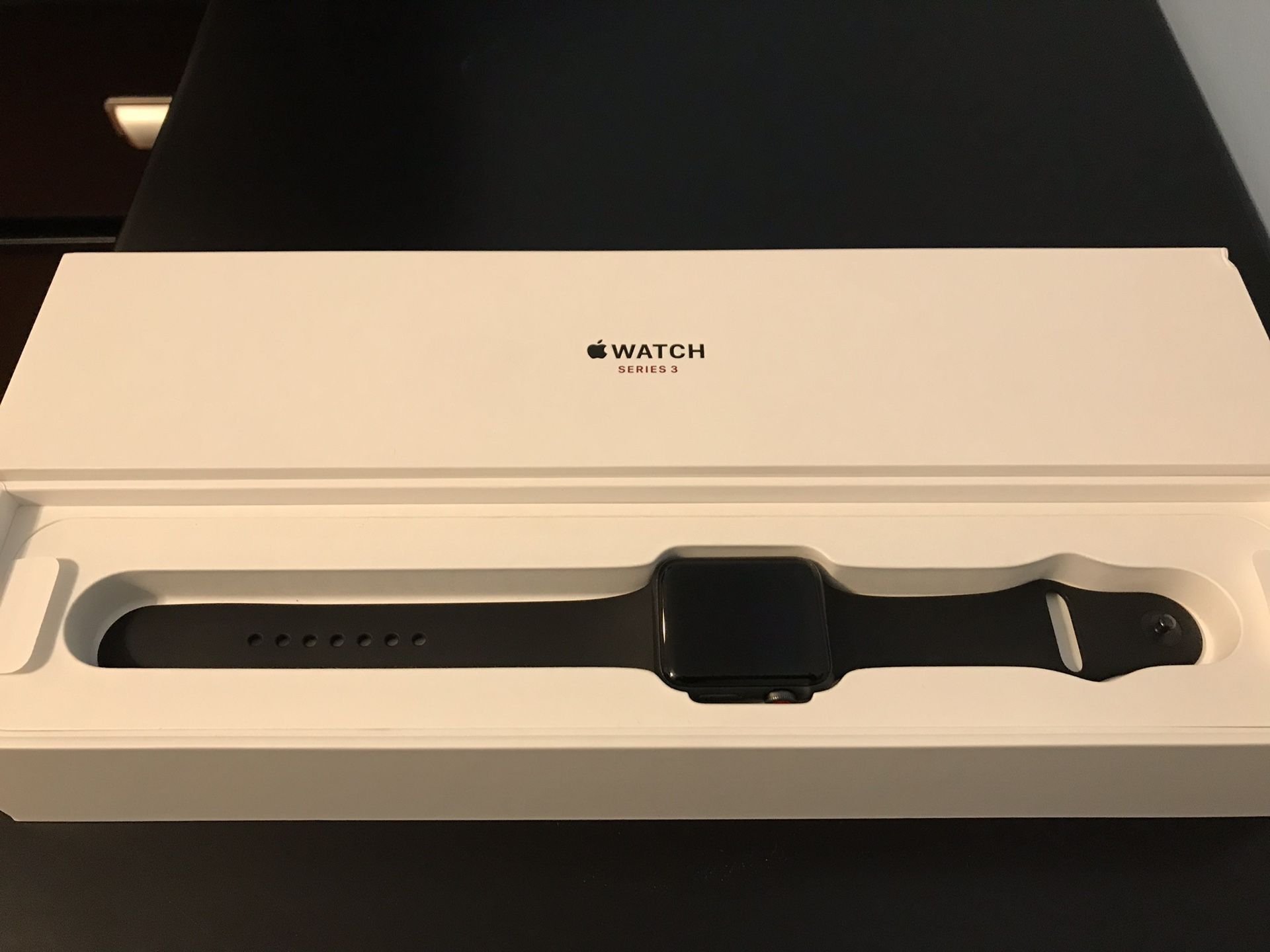 Apple Watch Series 3 - 42mm - Space Gray - Cellular/GPS