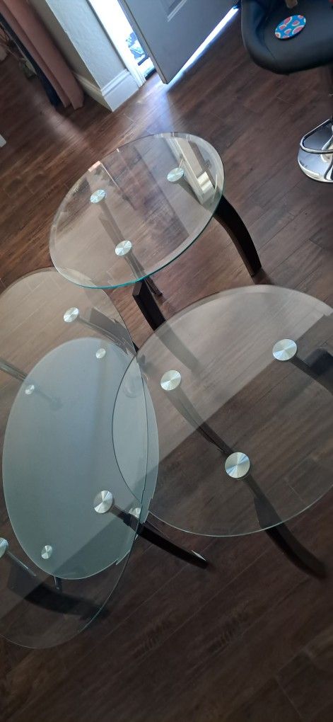 Coffee Table And 2 End Table A Set