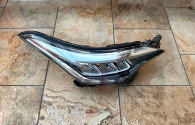 2020 - 2022 TOYOTA C-HR W/O ADAPTIVE RH PASSENGER SIDE HEADLIGHT OEM