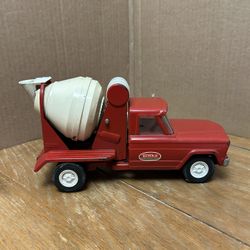Vintage 1960s Tonka 9” Cement Truck 