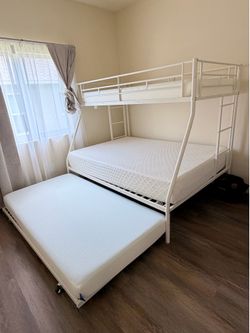 Twin Over Twin Metal Bunk Bed with Trundle – Like New
