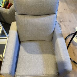 Nursery Swivel/rocking Chair 