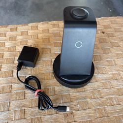 3 in 1 USB-C 18W wireless Charging Station for iPhone, Apple Watch, AirPods 3+