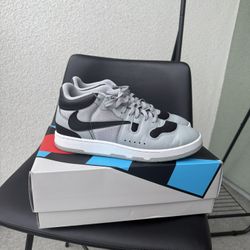 Nike Travis Scott Size 11