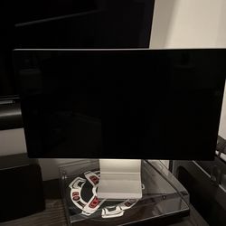 Apple Studio Display 27” Tilt