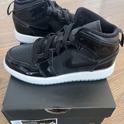Jordan 1 Mid SE Kids