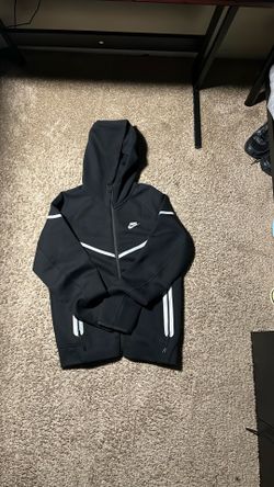 reflective Nike tech /size medium