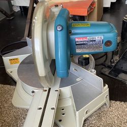 Makita Sliding Miter Saw